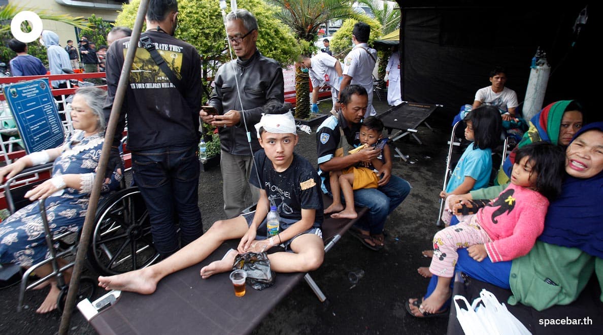 Indonesia_Java_quake_kills_and_injures_hundreds_peoples_SPACEBAR_Photo09_f2ead5c4f2.jpeg