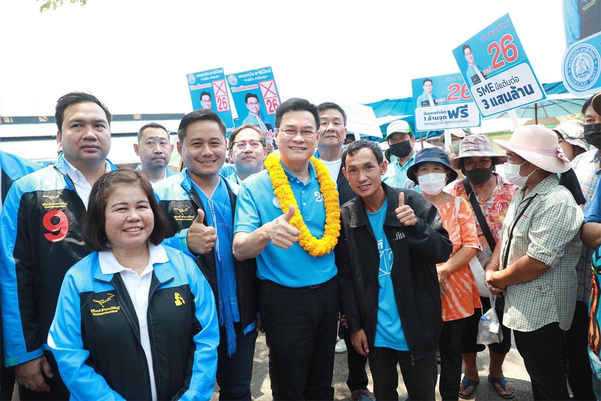Jurin_Democrat_Party_campaigning_in_Chiang_Mai_SPACEBAR_Photo02_381b74e36e.jpeg