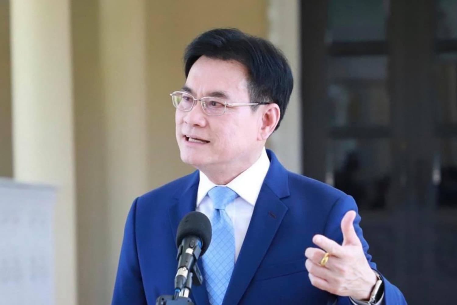 Jurin_directly_asks_Srettha_to_let_the_Ministry_of_Justice_issue_regulations_in_favor_of_Thaksin_SPACEBAR_Hero_ac2367e7e7.jpg
