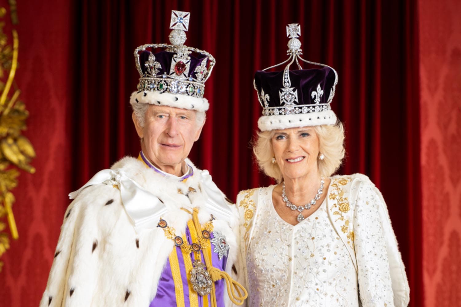 King_Charles_Queen_Camilla_royal_regalia_official_portraits_SPACEBAR_Hero_0736d044c5.jpeg