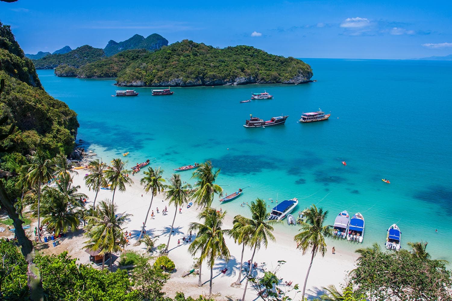 Koh_Samui_welcomes_another_two_thousand_five_hundred_tourists_SPACEBAR_Hero_a57e8066fe.jpeg
