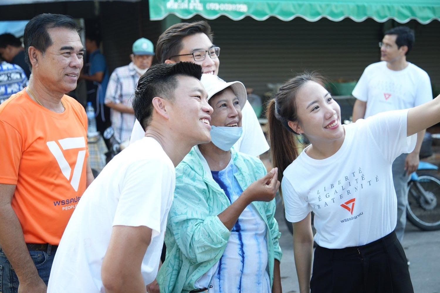 Leader_of_the_People_s_Party_Campaign_to_Meet_the_People_SPACEBAR_Hero_47874097cd.jpg