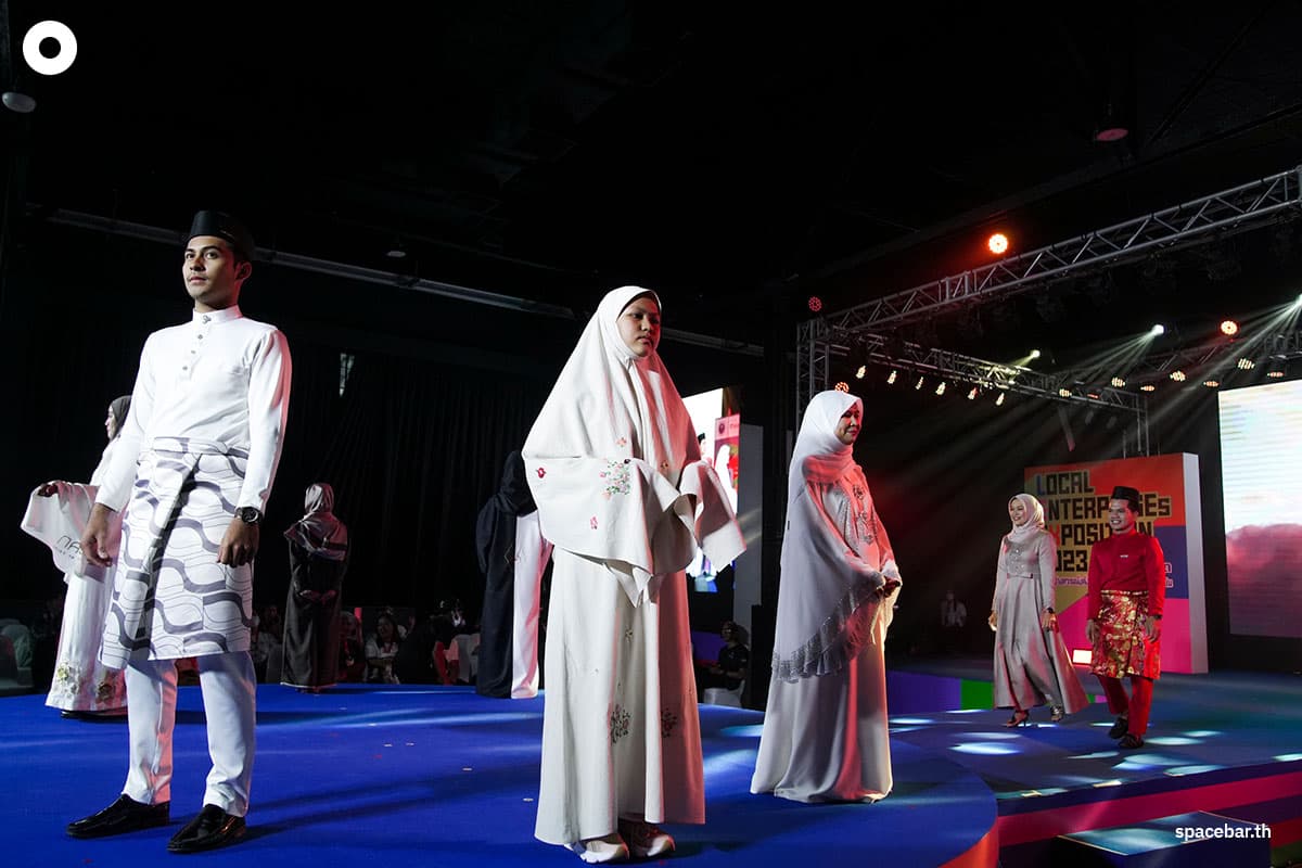 Local_Enterprises_Exposition_2023_fashion_hijab_SPACEBAR_Photo07_1d5fbaf736.jpeg