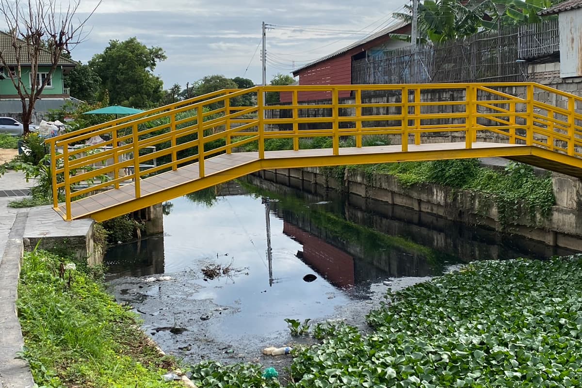 Mae Kha-Canal-is-polluted-A-problem-in-Chiang Mai-that-still-has-no-solution-SPACEBAR-Photo06.jpg