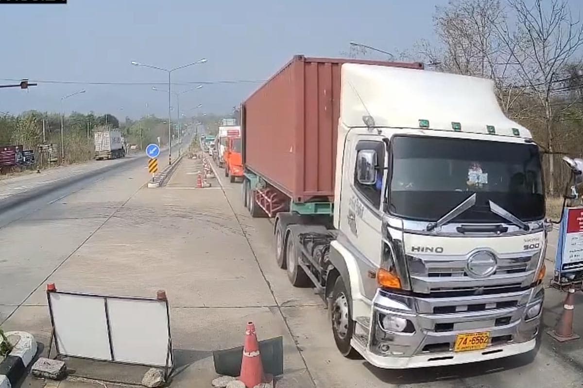 Mae_Sot_border_trade_in_turmoil_Tak_tightens_controls_on_59_crossing_points_SPACEBAR_Photo08_f107b8818c.jpg