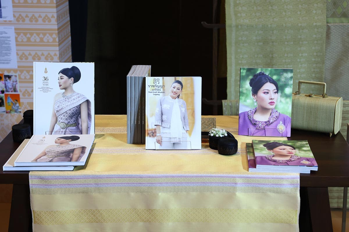 Ministry_of_Interior_makes_photo_book_Her_Royal_Highness_Princess_Sirivannavari_SPACEBAR_Photo05_b3132d0286.jpg