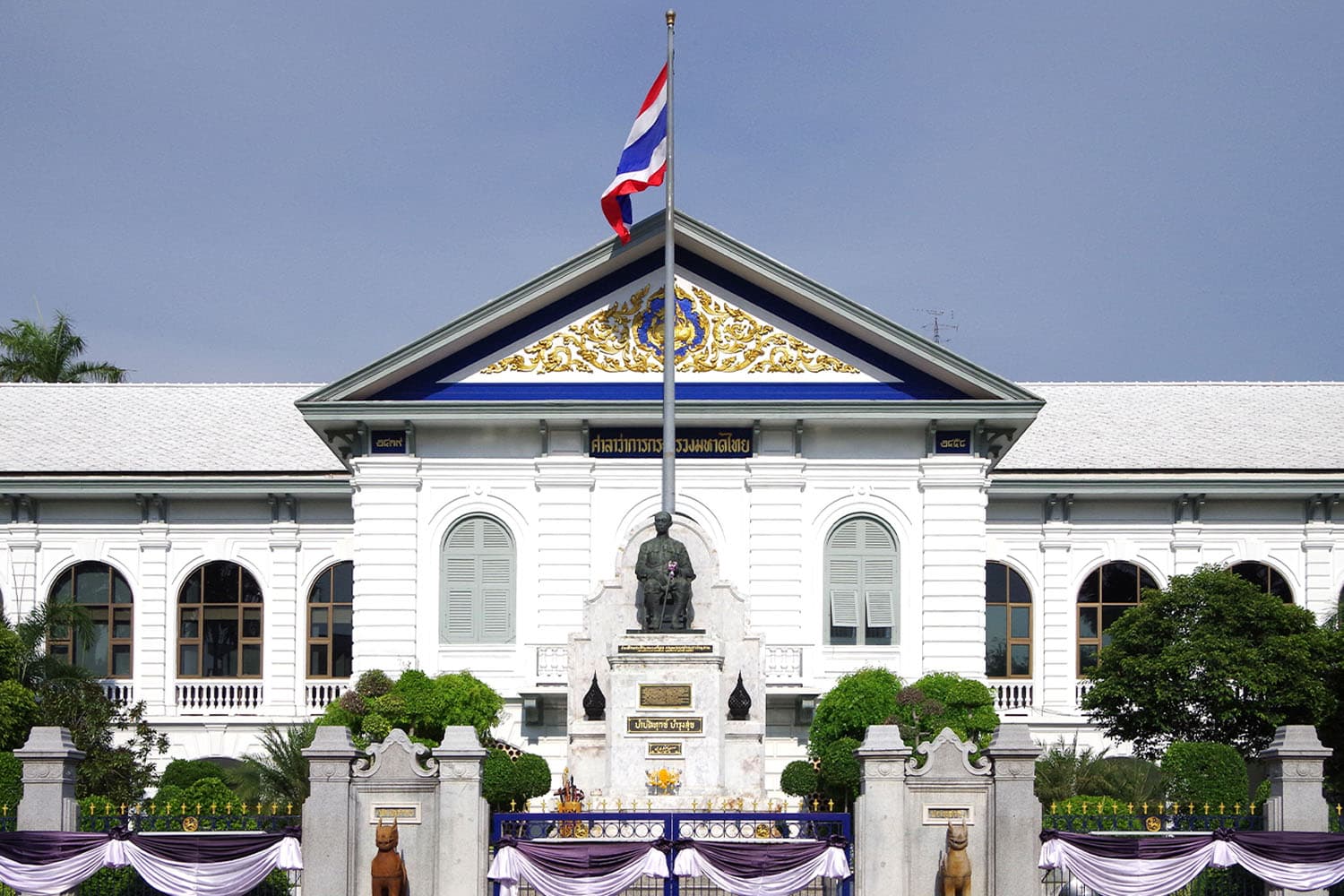 ‘มหาดไทย’ ฝุ่นตลบปลายปี! ย้ายล็อตใหญ่ ‘ขรก.ระดับสูง–นายอำเภอ’