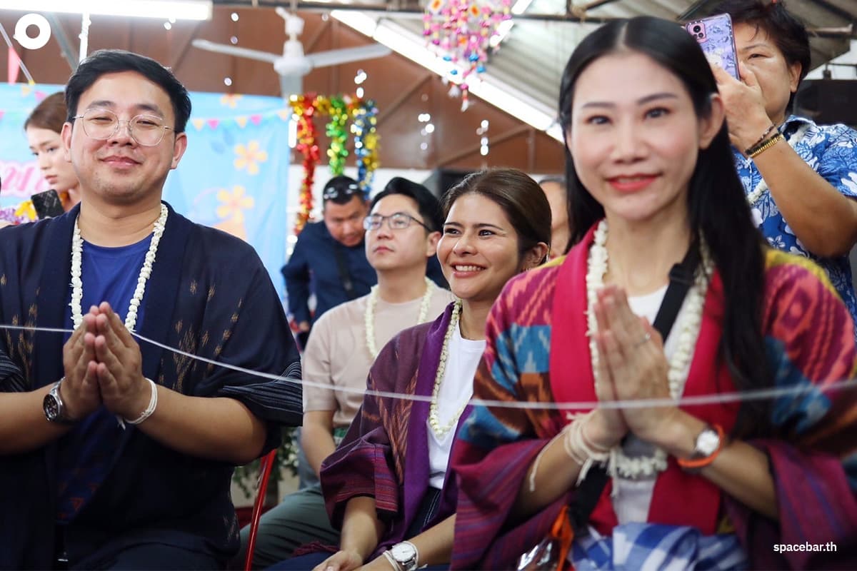 Move_forward_party_in_the_Songkran_festival_Udonthani_SPACEBAR_Photo03_f77dfced27.jpg