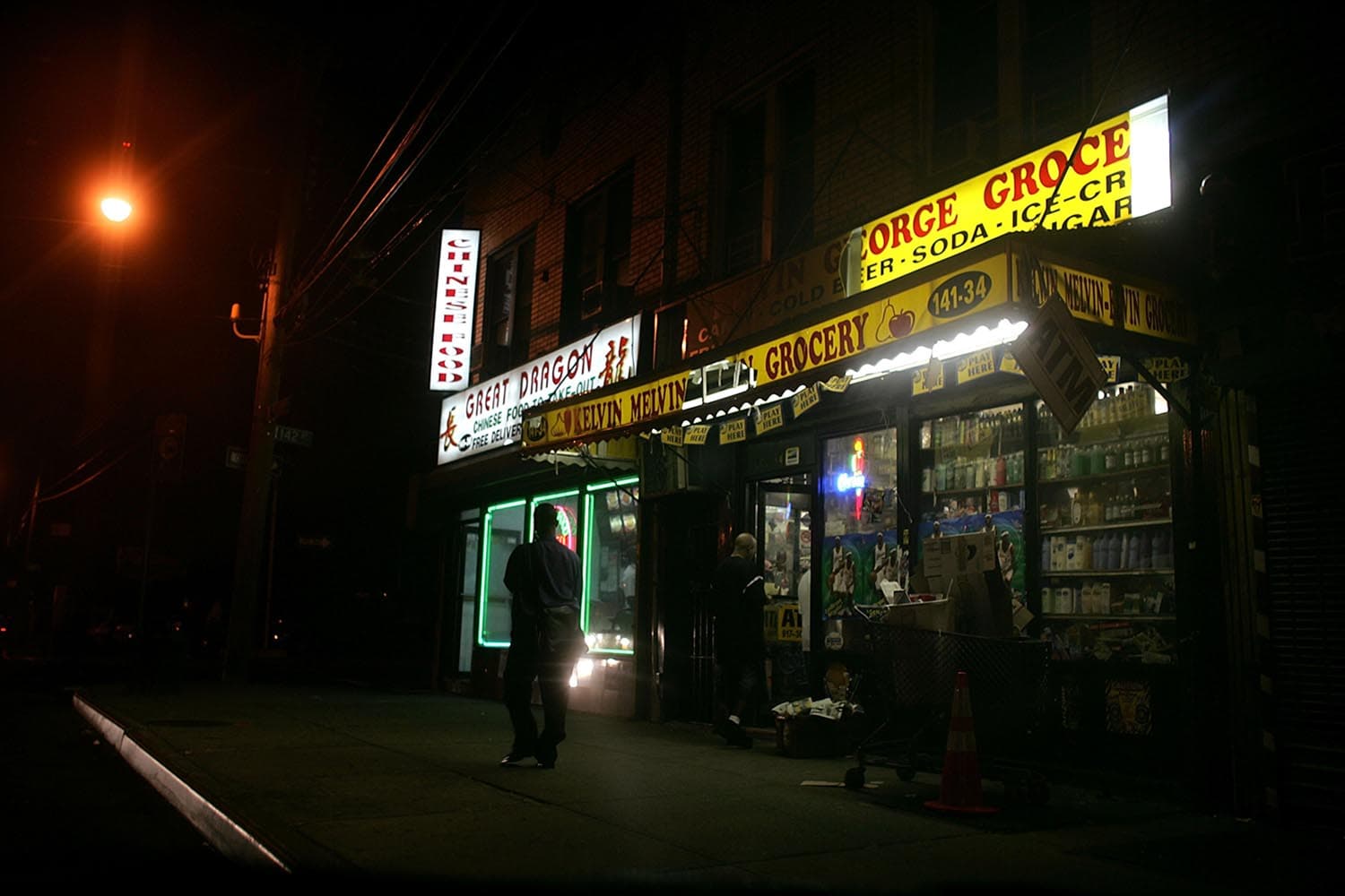 NYC_Shoppers_Take_Off_Masks_Crime_Fighting_Measure_SPACEBAR_Hero_beb12c288e.jpeg