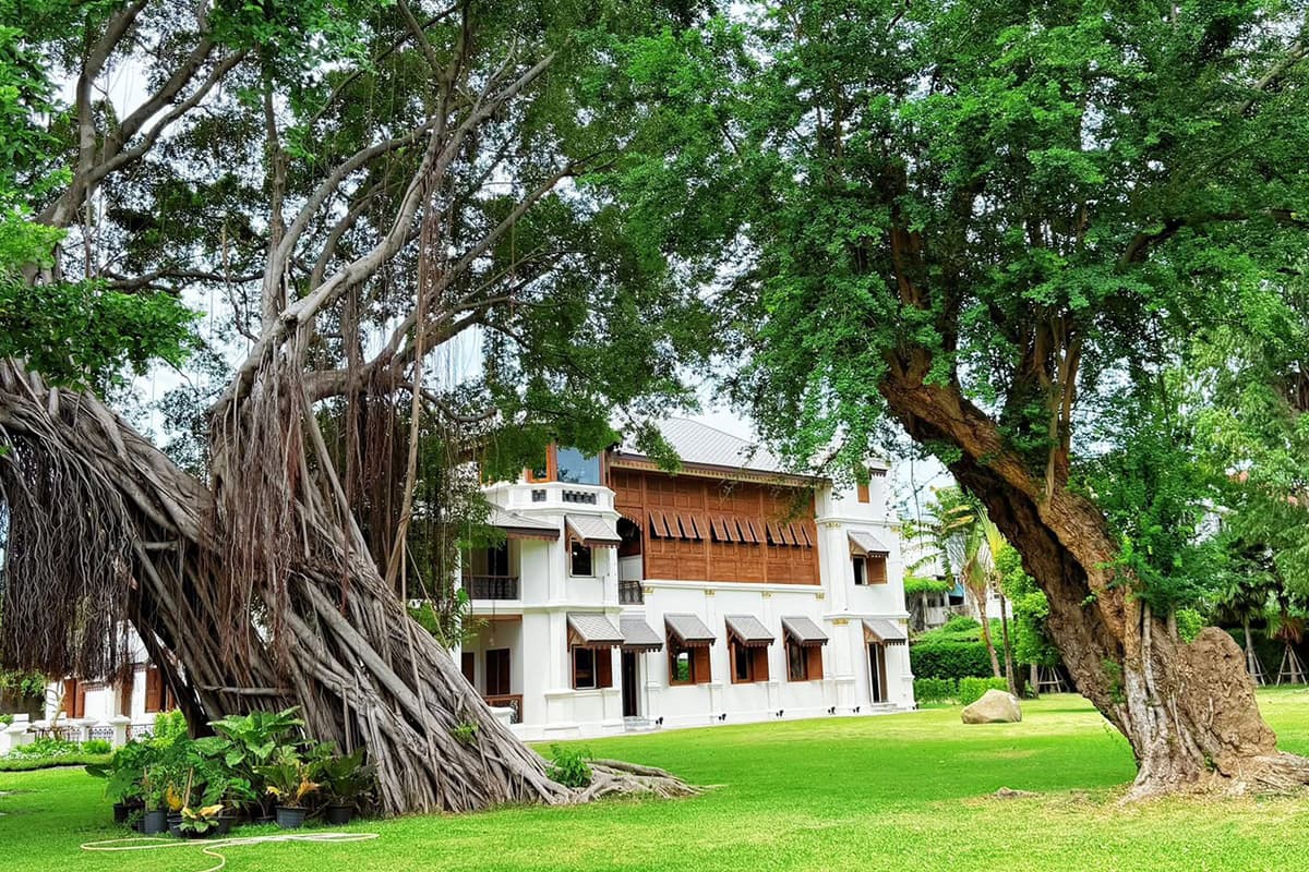 Na Navie-an-ancient-house-a-place-of-history-and-memories-hidden-along-the-Khlong Mon-canal-SPACEBAR-Photo01.jpg