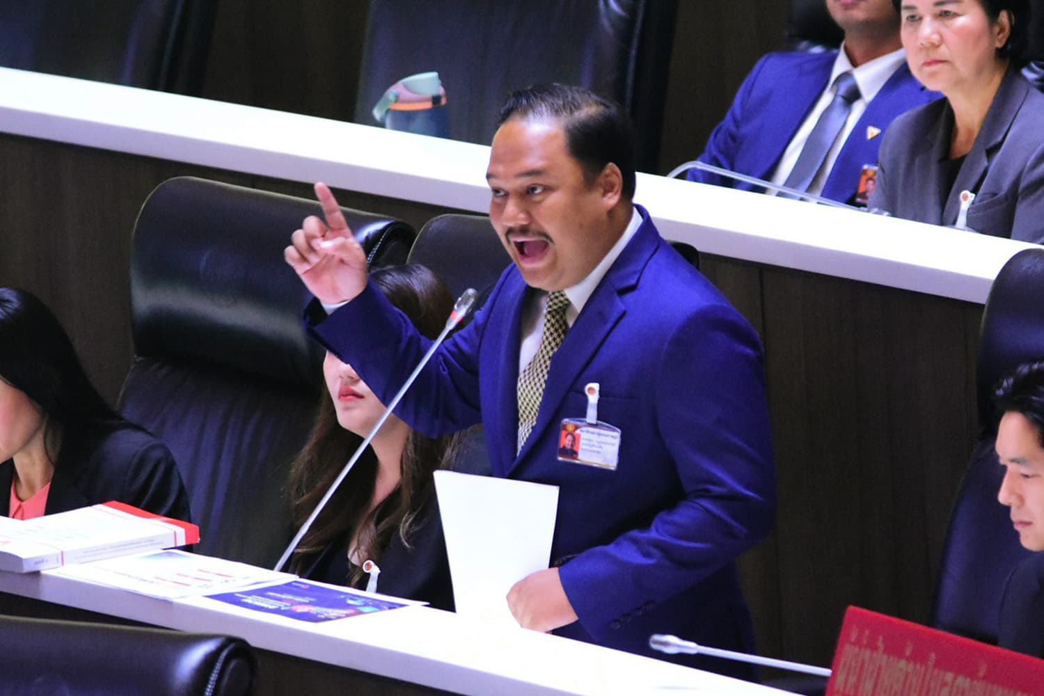 'ณัฐชา' ซัดงบ พม. ปี 70 หั่นสวัสดิการชาวบ้าน