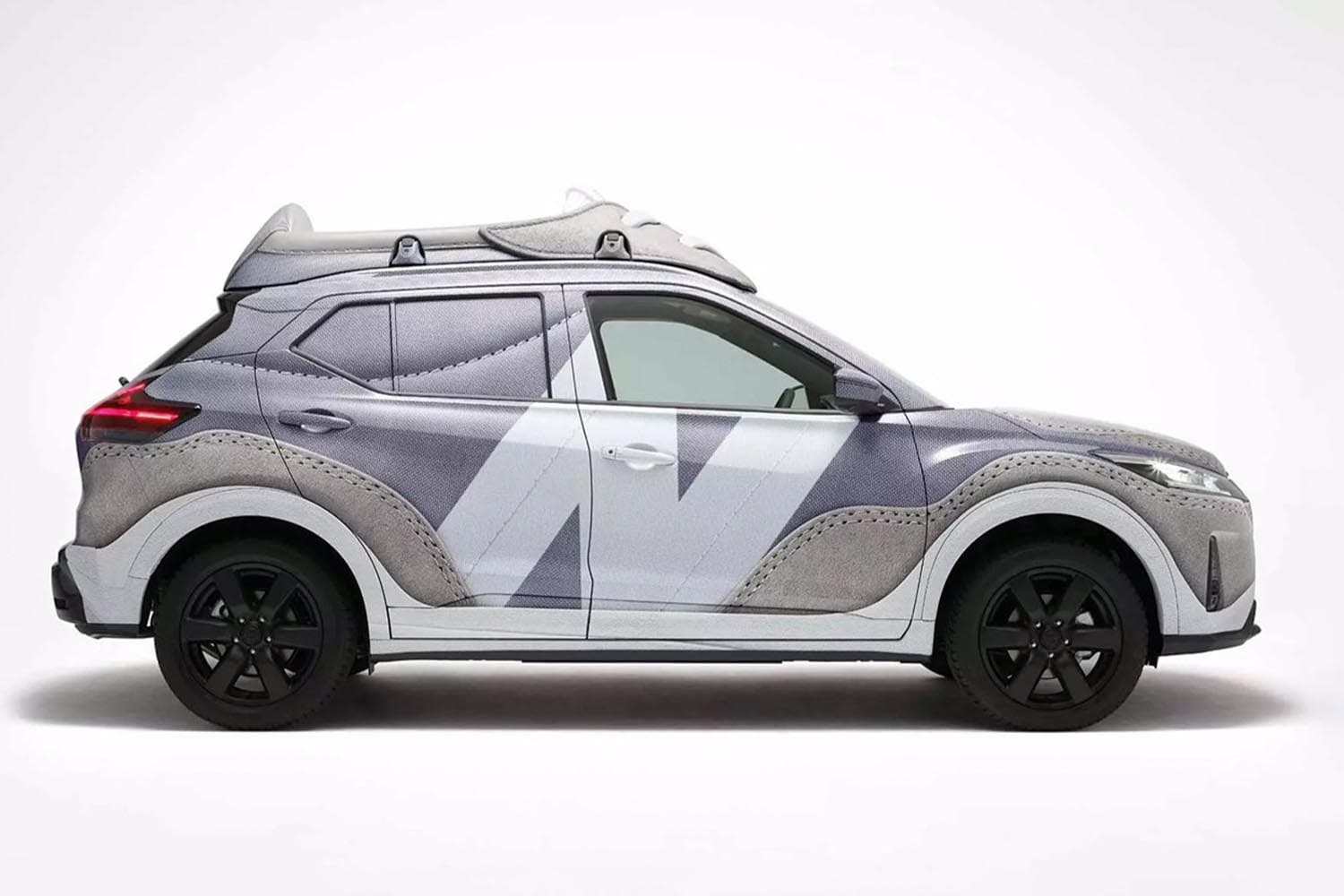 New_Balance_Nissan_Kicks_327_edition_SPACEBAR_Hero_a46fa93c43.jpeg