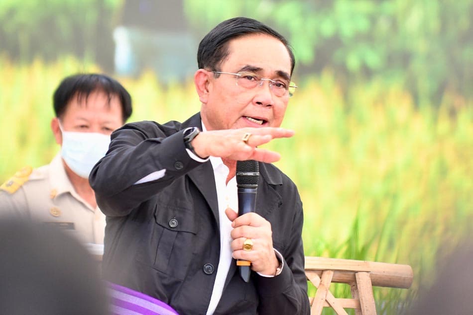 PM_Prayut_joins_a_discussion_on_farming_revolution_with_Chiang_Rai_people_SPACEBAR_Photo01_6d21d2add0.jpeg