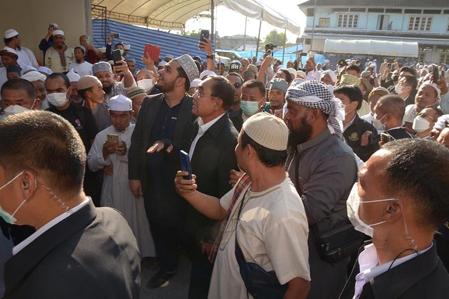 PM_Prayut_met_southern_Islamic_leaders_Emphasize_that_Thailand_must_not_be_divided_SPACEBAR_Photo04_88d9819021.jpeg