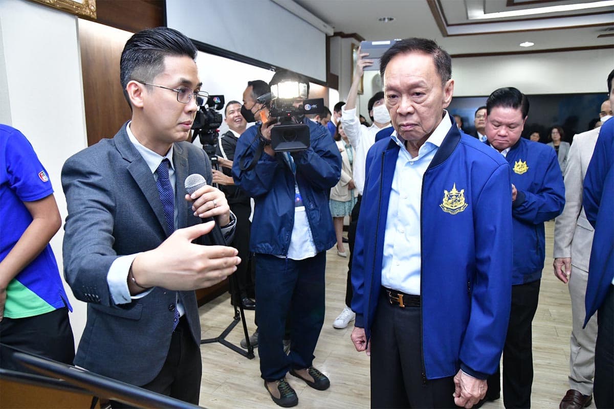 PM_orders_Minister_of_Labor_oversee_the_payment_of_relief_money_to_workers_quickly_SPACEBAR_Photo04_40b993146a.jpg