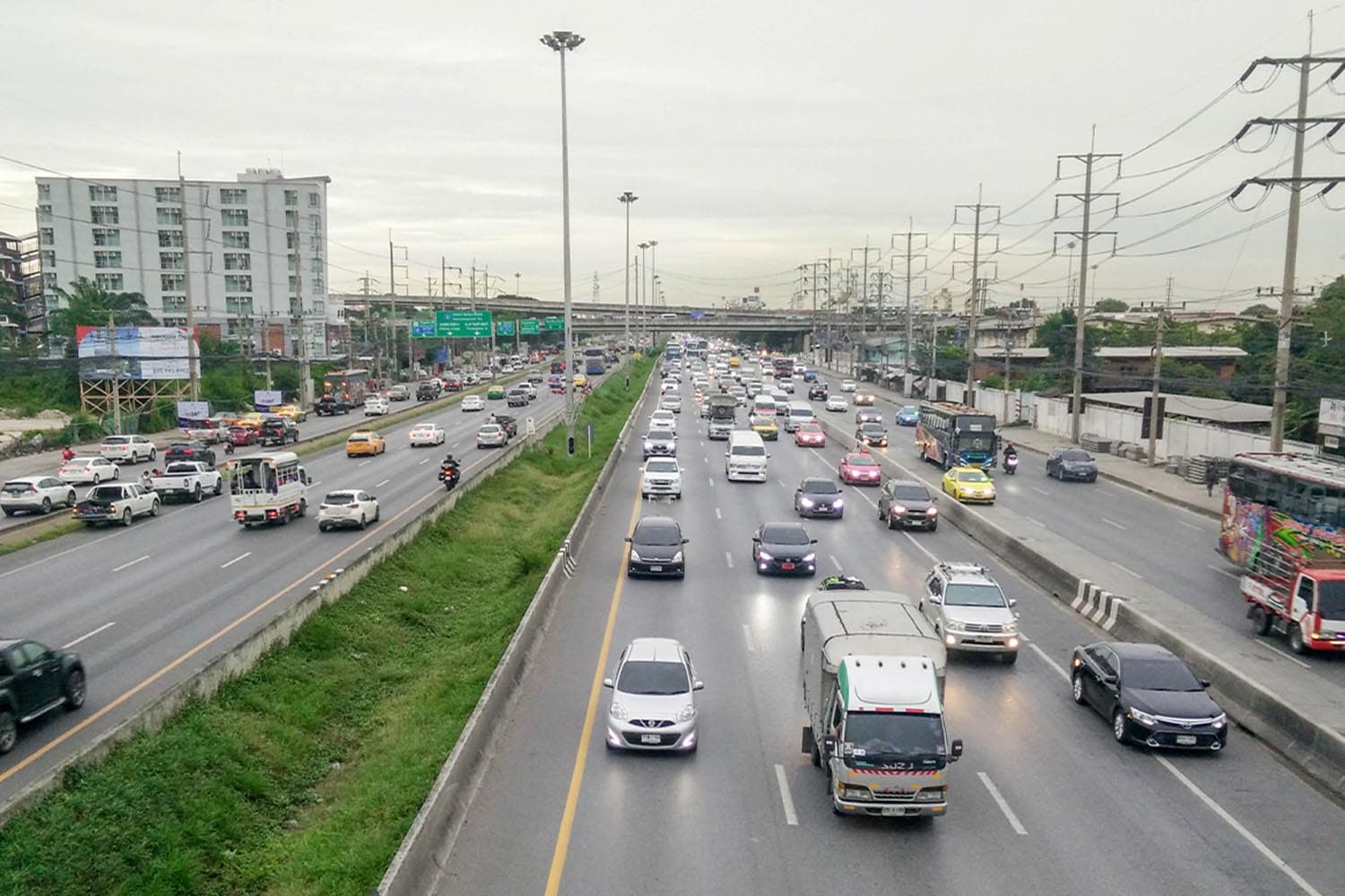 PM_urges_all_sectors_reduce_accidents_and_losses_during_Songkran_SPACEBAR_Hero_3159aec371.jpeg