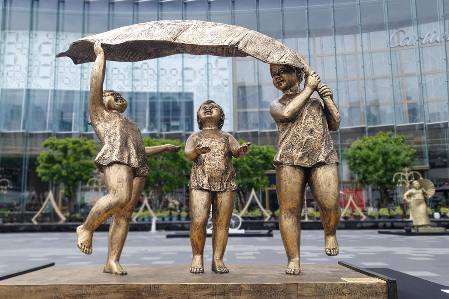 PR_Xu_Hongfei_Sculpture_World_Tour_Exhibition_SPACEBAR_Hero_f0a801bf53.jpg