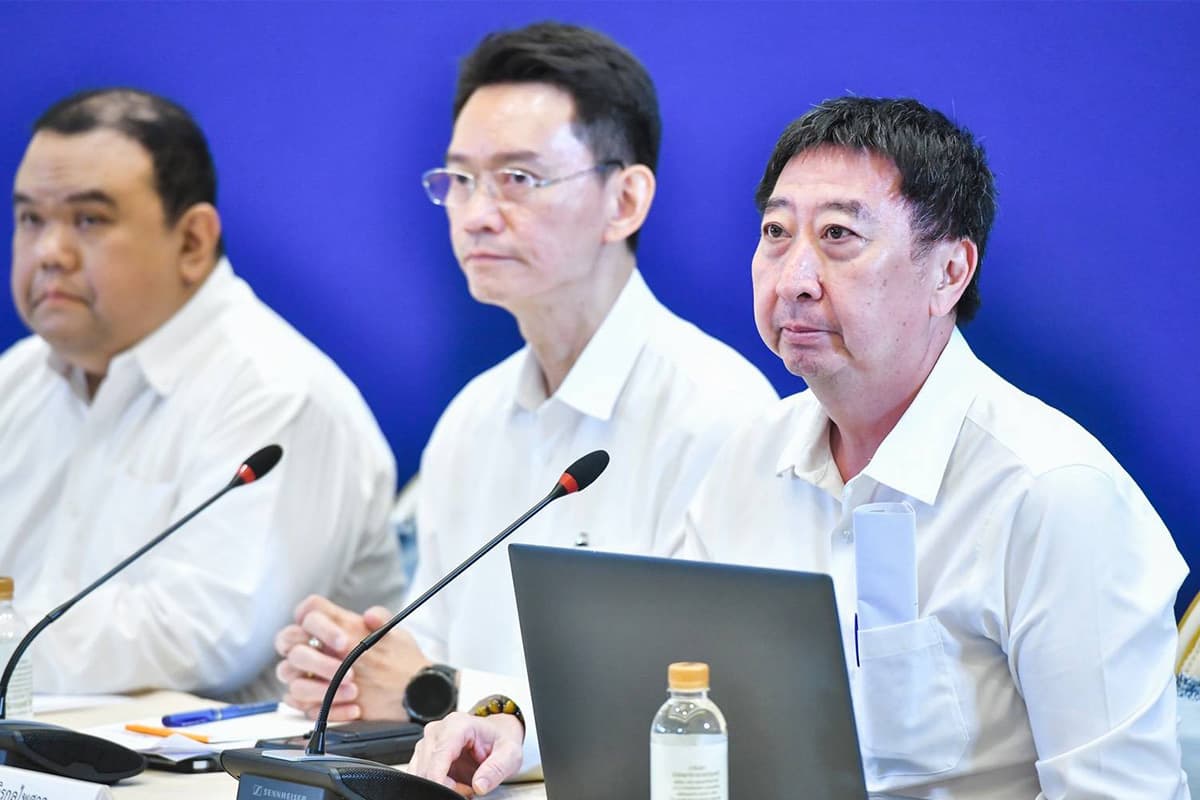 PTT-and-Bangchak-increase-production-by-9%-expecting-to-distribute-reserve-oil-within-1-2-days-SPACEBAR-Photo02.jpg