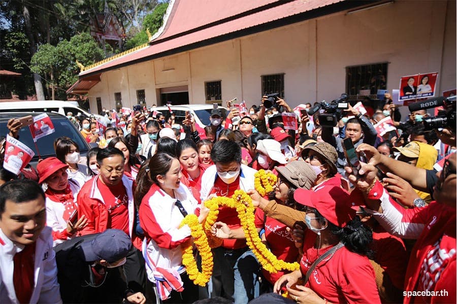 Paethongtarn_and_Pheua_Thai_Party_visit_Ubon_Ratchathani_SPACEBAR_Photo01_d177427f95.jpeg