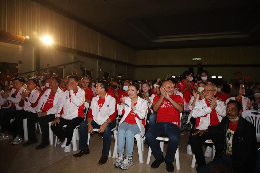 Paethongtarn_leads_Pheua_Thai_Party_visit_Nakhon_Si_Thammarat_SPACEBAR_Photo02_dc8953e4fe.jpeg