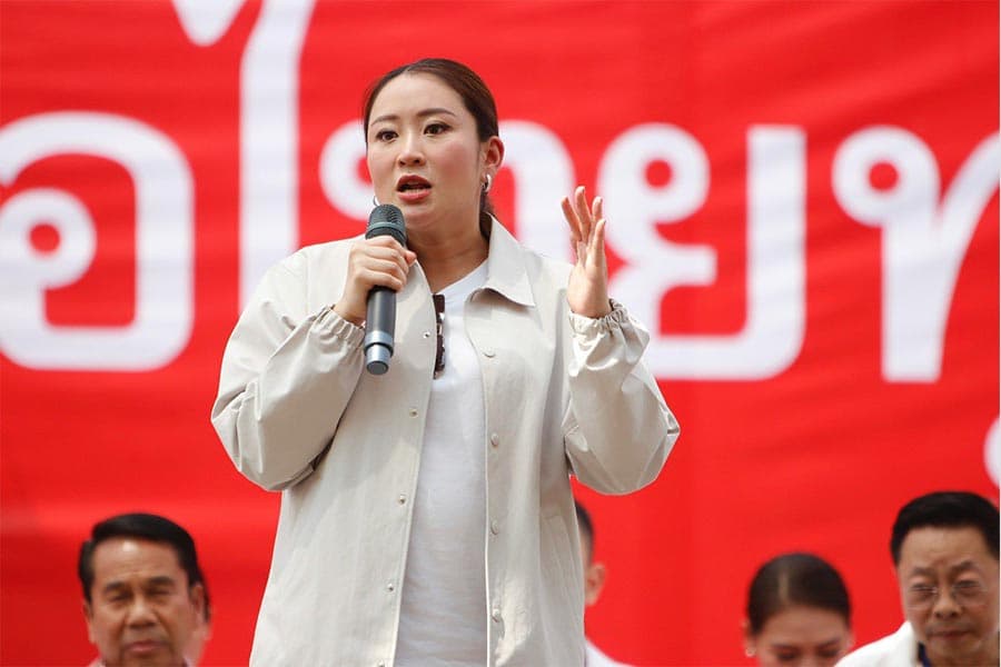 Paethongtarn_led_the_Phueathai_campaign_in_Nakhon_Ratchasima_to_raise_the_flag_of_the_province_SPACEBAR_Photo01_942e5865c8.jpeg