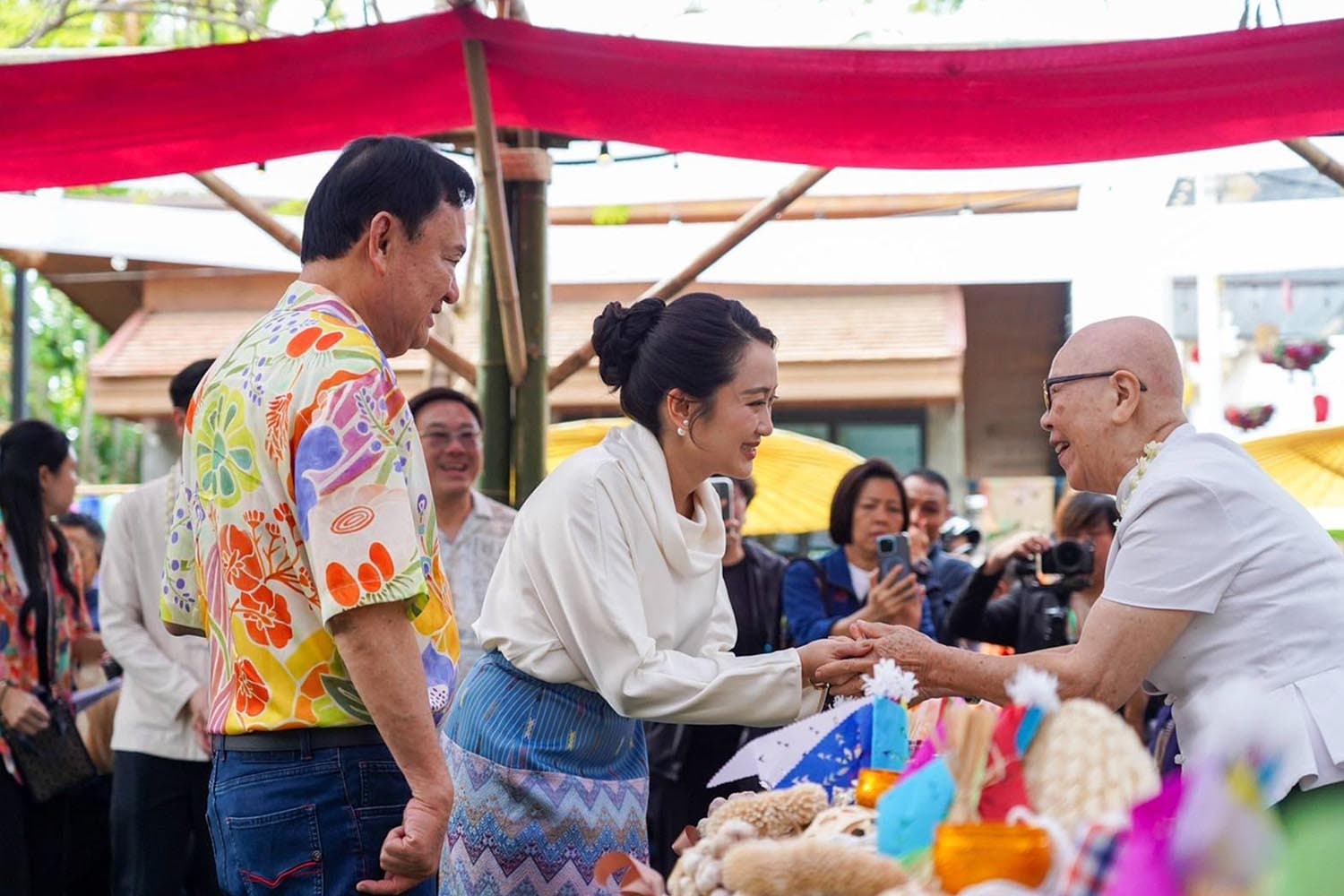 Paetongtarn_Thaksin_attended_Thai_New_Year_celebration_at_San_Kamphaeng_SPACEBAR_Hero_8fa1874f2f.jpg