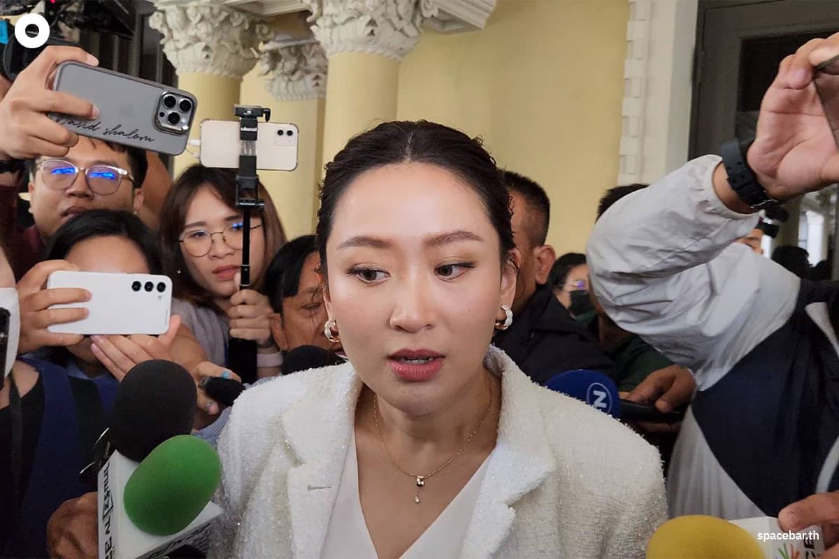 Paetongtarn_Thaksin_is_OK_not_answer_about_leader_of_Pheu_Thai_Party_SPACEBAR_Photo03_f070d5a6da.jpg