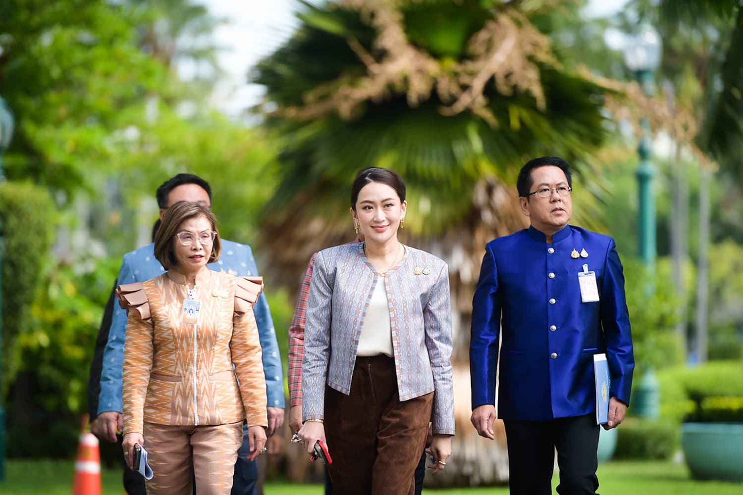 Paetongtarn_leads_Cabinet_meeting_SPACEBAR_Hero_692a45f33f.jpg