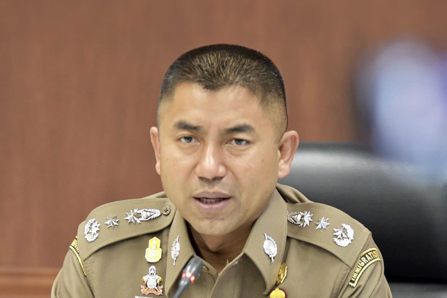 Pakorn_reveals_the_decree_to_look_at_legal_issues_regarding_the_dismissal_order_of_Big_Joke_SPACEBAR_Hero_18330841bb.jpg