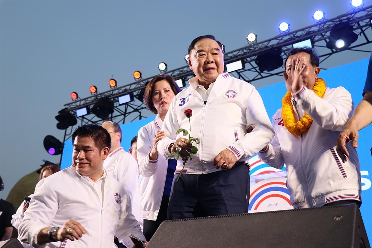 Palang_Pracharat_Party_big_campaign_stage_Chachoengsao_SPACEBAR_Photo05_403d8b1abc.jpeg