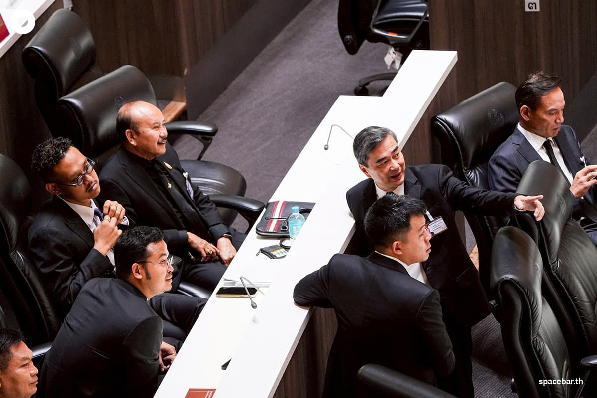 Parliment-Government-10apr26-SPACEBAR-Photo06.jpg