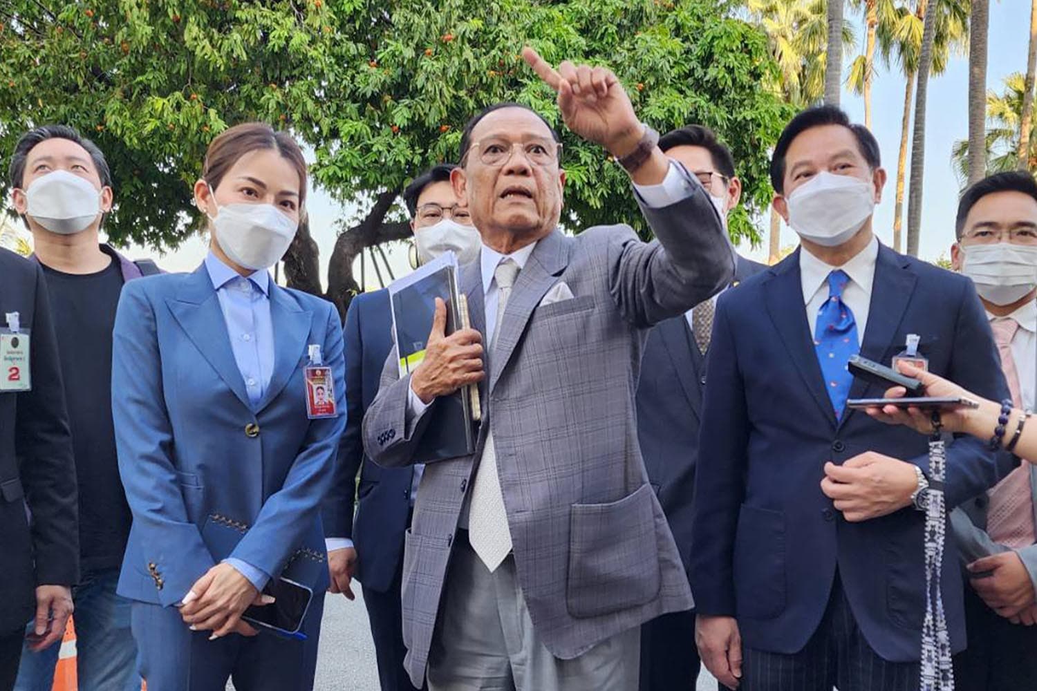 Peeraphan_and_Trirong_meet_Gen_Prayuth_SPACEBAR_Hero_c68010cdc6.jpeg