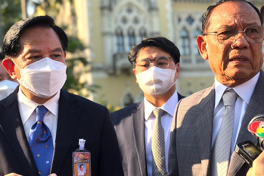 Peeraphan_and_Trirong_meet_Gen_Prayuth_SPACEBAR_Photo01_7889a31f64.jpeg