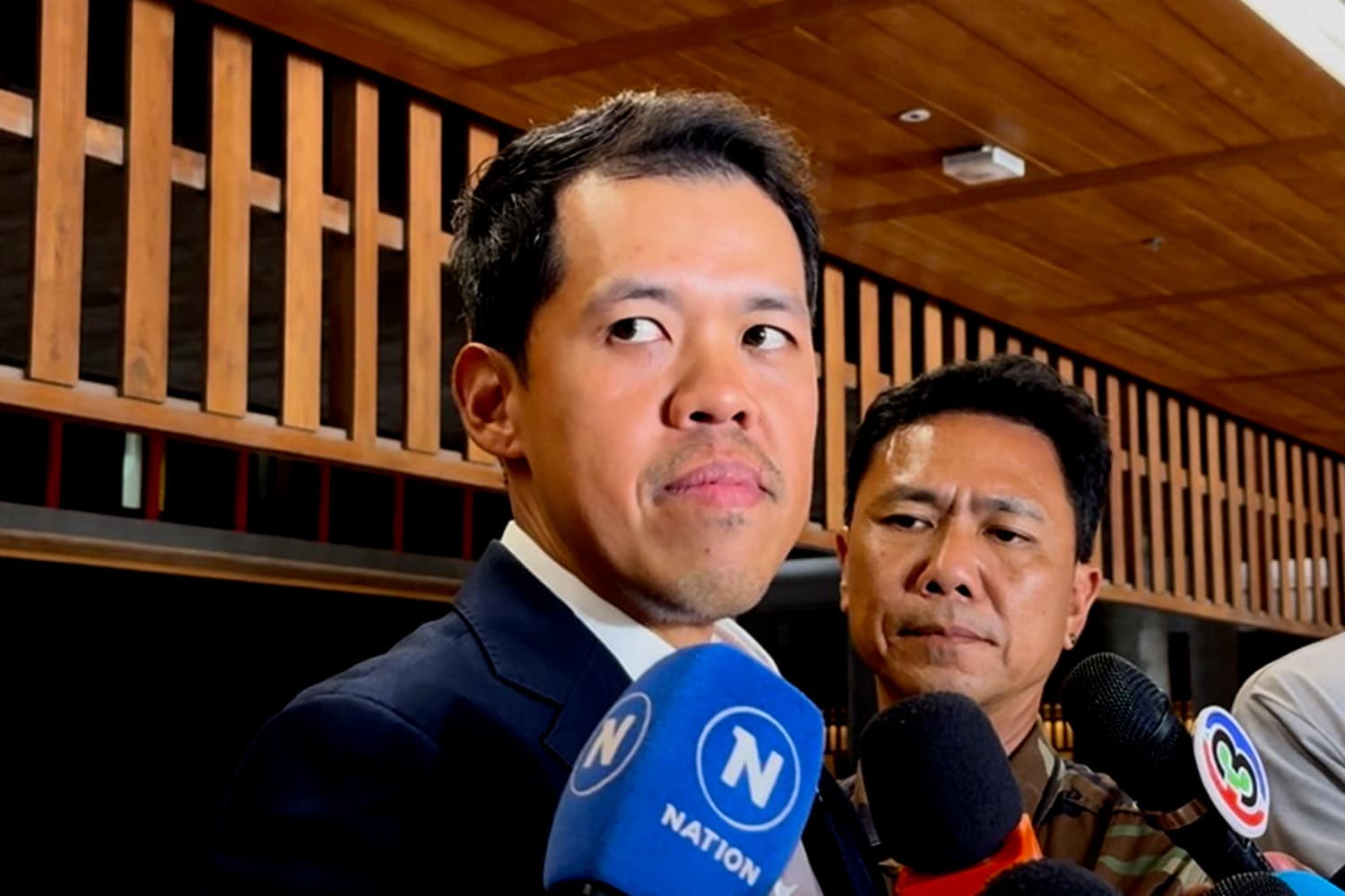 ‘รัฐบาลเสียงปริ่มน้ำ’ ปชน. พร้อมชิงจังหวะยื่น ‘ซักฟอก’