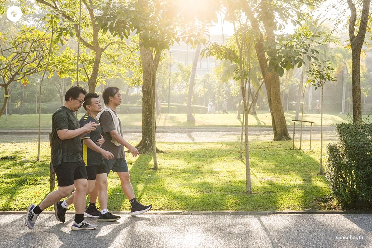 People_exercise_on_the_first_morning_of_2024_SPACEBAR_Photo02_8e7d030d8f.jpg