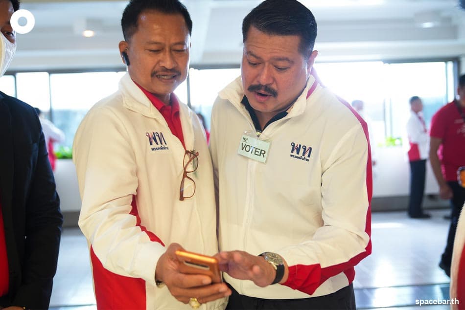 Pheu_Thai_Party_elects_new_party_executive_committee_SPACEBAR_Photo02_8527c2b461.jpeg
