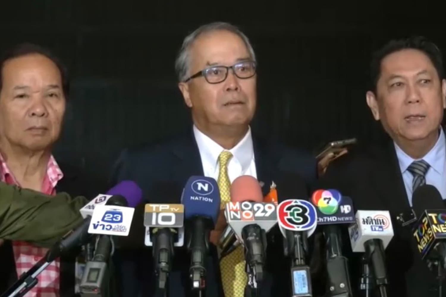 Pheu_Thai_Party_policy_to_amend_the_constitution_SPACEBAR_Hero_ad0e968c3a.jpg