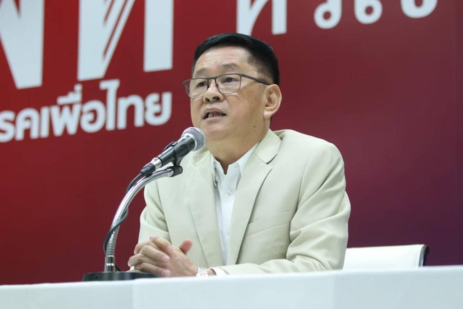 Pheu_Thai_exposes_the_sale_of_National_ID_cards_SPACEBAR_Hero_33ac6afdef.jpeg