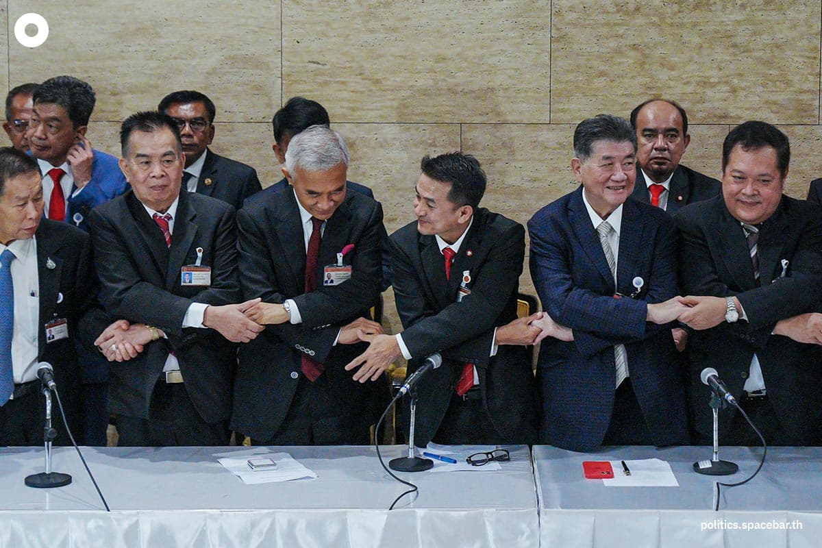 Pheuthai_Party_and_6_Parties_form_a_government_break_up_political_poles_SPACEBAR_Photo01_7c08a9aa69.jpeg