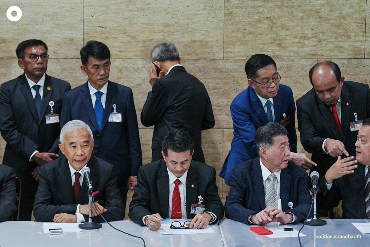 Pheuthai_Party_and_6_Parties_form_a_government_break_up_political_poles_SPACEBAR_Photo05_4db21e731c.jpeg