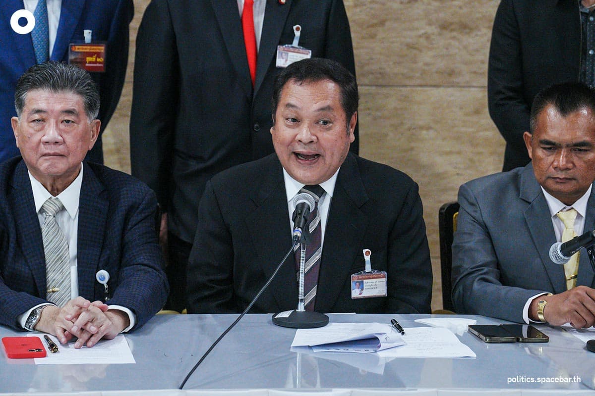 Pheuthai_Party_and_6_Parties_form_a_government_break_up_political_poles_SPACEBAR_Photo07_13408c7936.jpeg