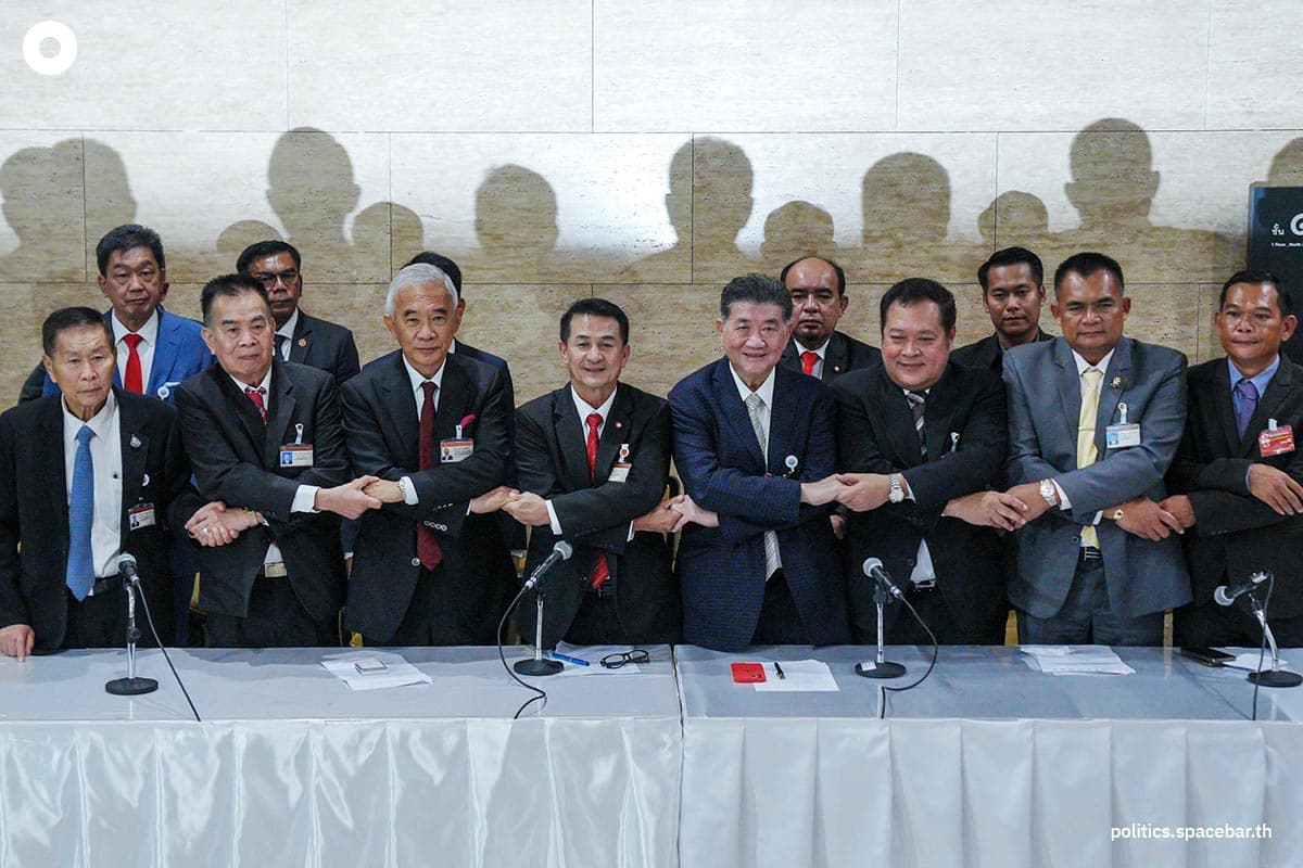 Pheuthai_Party_and_6_Parties_form_a_government_break_up_political_poles_SPACEBAR_Photo08_afc0cf1943.jpeg