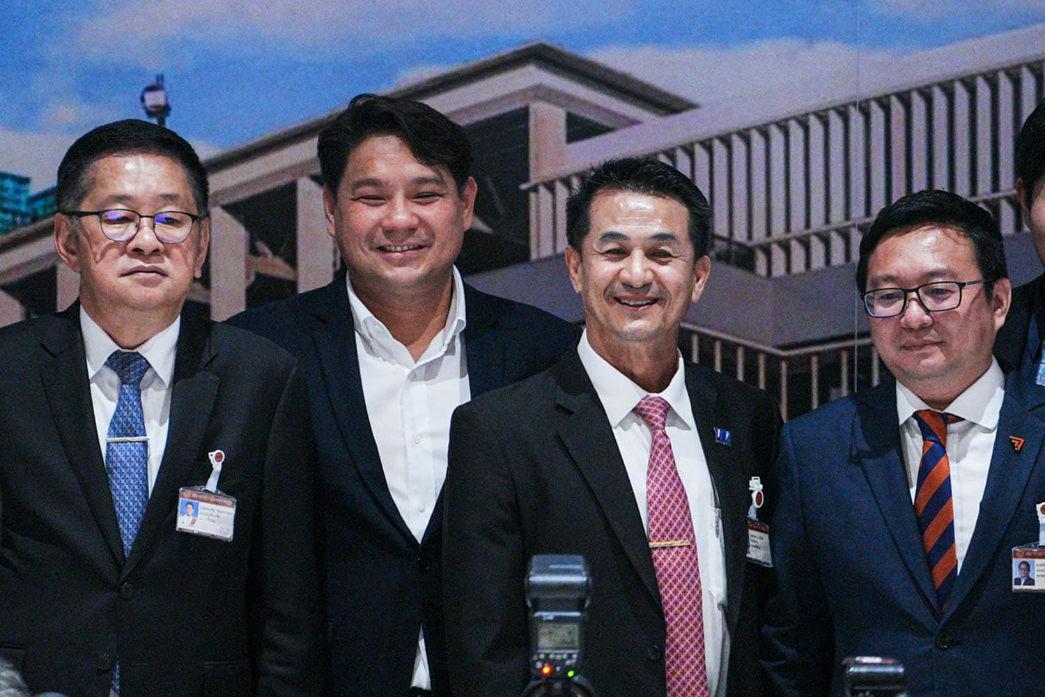 Pheuthai_Party_meeting_With_Move_Forward_Party_2_Aug2023_SPACEBAR_Hero_e274a16a50.jpeg