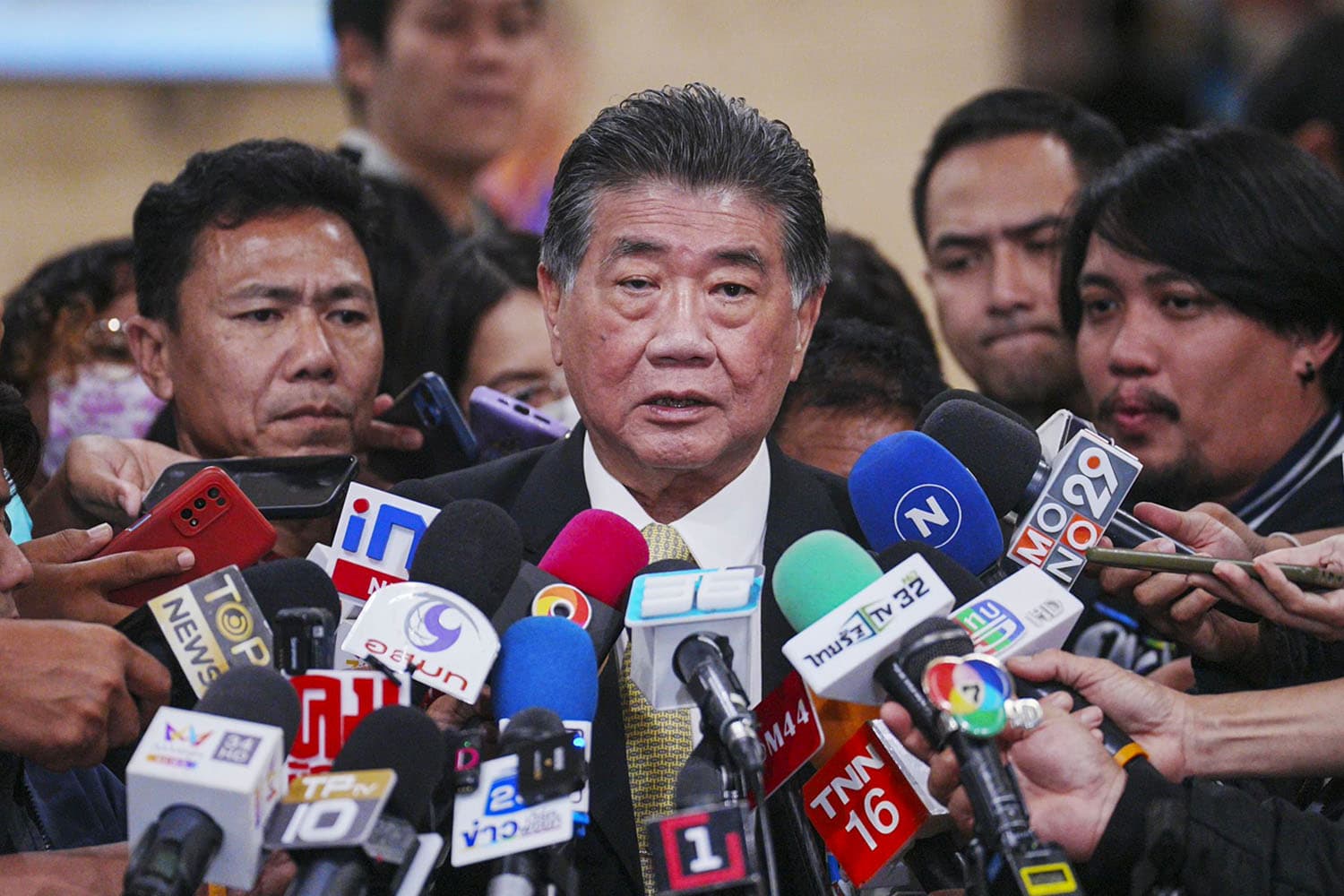 Pheuthai_Party_retaliate_Moveforword_Party_said_that_always_emphasize_no_support_modify_article_112_SPACEBAR_Hero_f543f09b99.jpeg