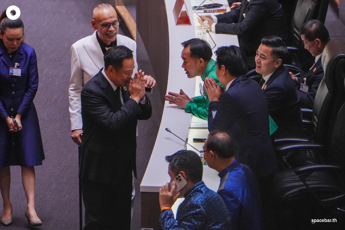 Photo-StoryAnutin-delivers-his-policy-statement-to-Parliament-SPACEBAR-Photo11-1.jpg