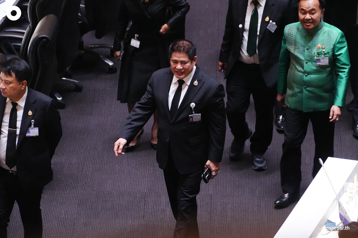 Photo-StoryAnutin-delivers-his-policy-statement-to-Parliament-SPACEBAR-Photo14.jpg