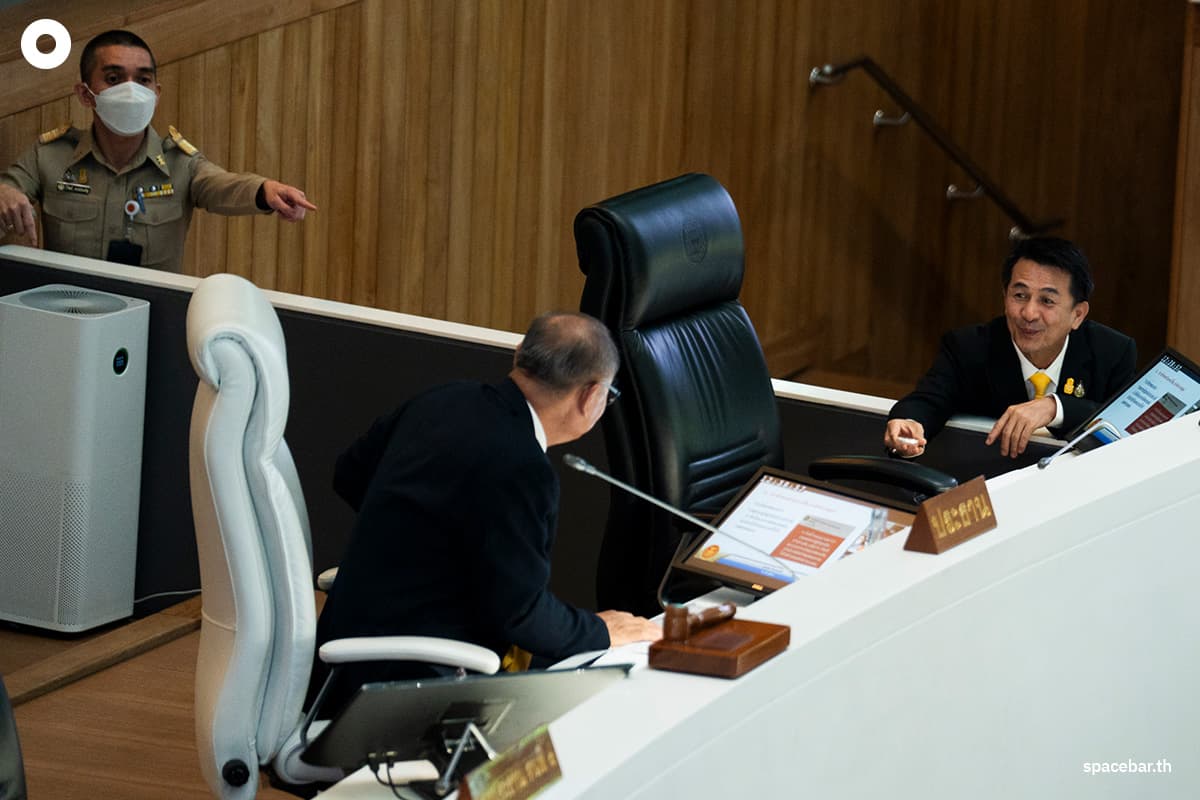 Photo_story_Prime_minister_Answering_questions_Senators_Debate_Day_SPACEBAR_Photo02_1_d355f2a9f9.jpg
