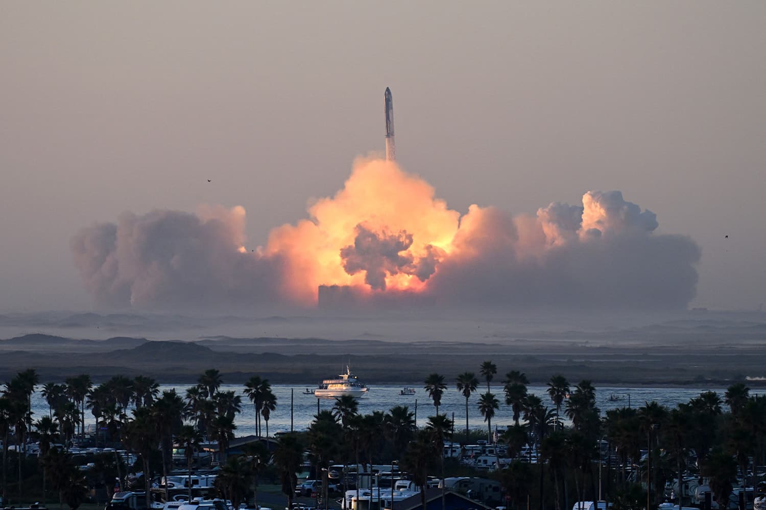 Photo_story_us_space_spacex_launch_SPACEBAR_Hero_e9829fb052.jpg