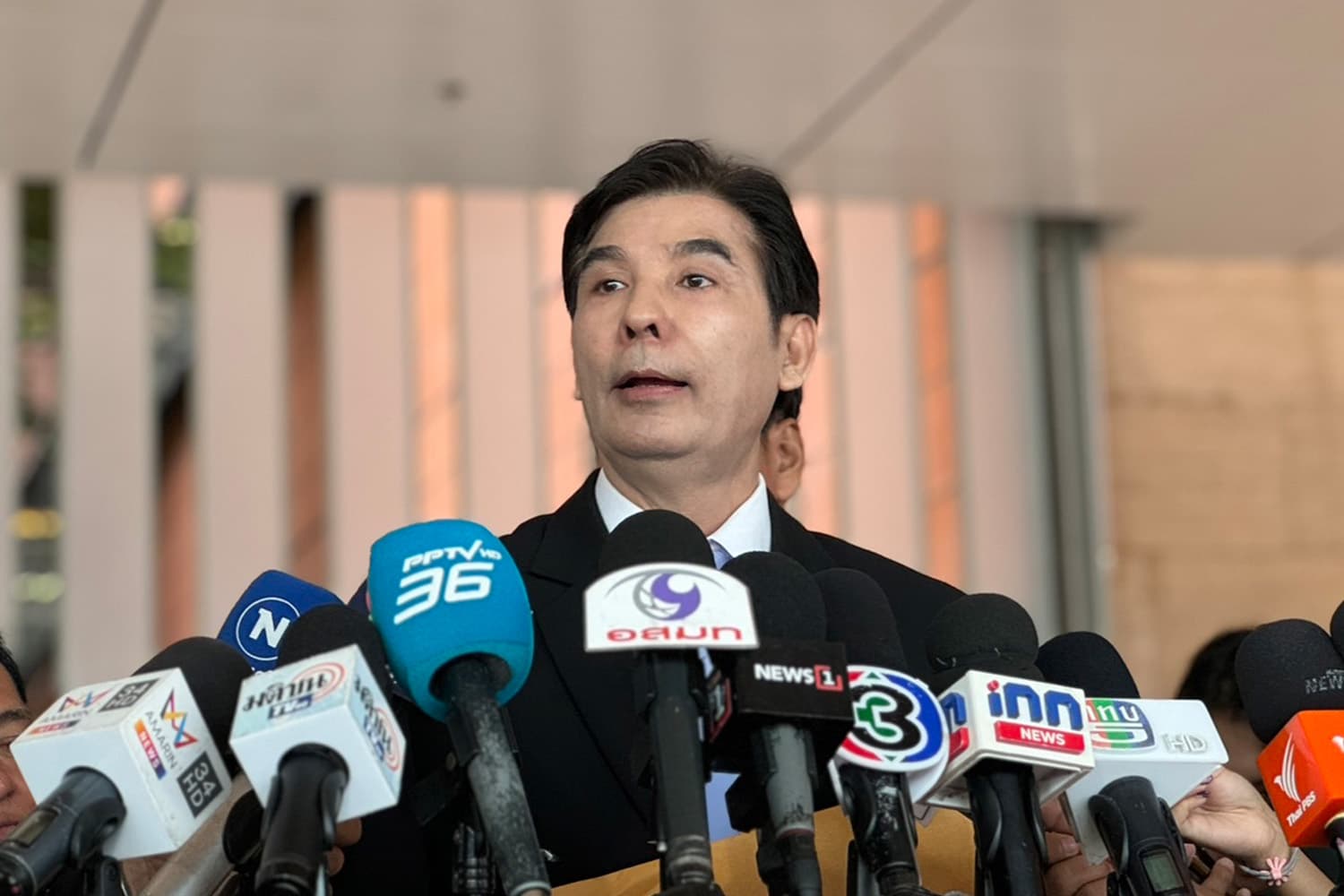 Phrom_Phong_filed_a_complaint_against_Prawit_SPACEBAR_Hero_af562f88cc.jpg