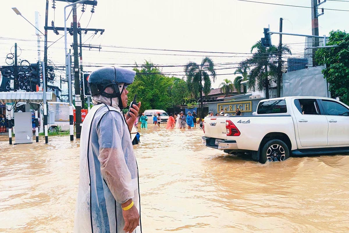 Phuket-remains-in-a-critical-situation-with-accumulated-rainfall-causing-high-flood-levels-in-many-areas-SPACEBAR-Photo04.jpg
